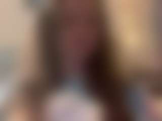 Live cam show with Pantiesofthefae - Public Curvy on Dolls Live