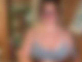 Live cam show with Pantiesofthefae - Joi on Gym Cam Girls