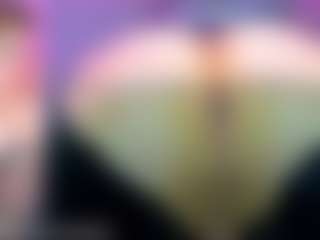 Miss Pawi MILF webcam performer live streaming