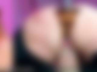 Live cam show with Miss Pawi - Dildo on Fit Hotties