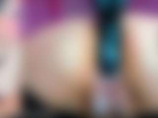 Live cam show with Miss Pawi - Tease on Milfs Live