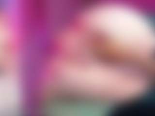 Live cam show with Miss Pawi - Lush on livesuperchat.net