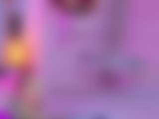 Live cam show with Miss Pawi - Blonde Hair MILF on Gym Cam Girls