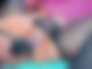 Live cam show with Miss Pawi - Blowjob Mature on StripNow