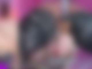 Miss Pawi's Live Sex Cam Show