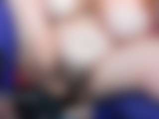 Live cam show with Miss Pawi - Curvy Middle Aged on Camsoda