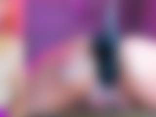 Live cam show with Miss Pawi - Fuck Machine on Camsoda