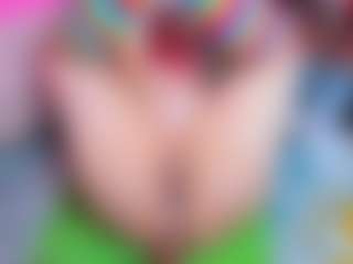 Live cam show with Miss Pawi - BBW Blowjob on CamClone