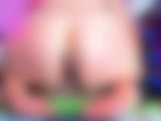 Live cam show with Miss Pawi - Big Tits Latina on Uber Horny | colombia