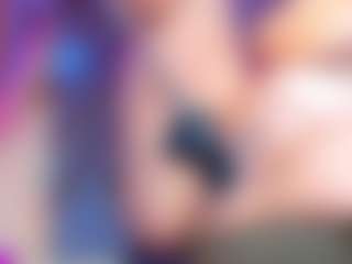 Live cam show with Miss Pawi - Blowjob Mature on Mixed Magazine Live