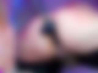 Live cam show with Miss Pawi - Mature Toys on Camsoda