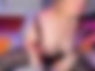Live cam show with Miss Pawi - Wet on Camsoda