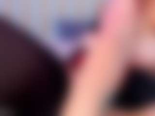 Live cam show with Miss Pawi - BBW MILF on Camsoda