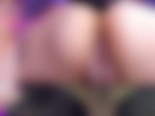 Live cam show with Miss Pawi - Latina MILF on livesuperchat.net | colombia