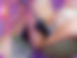 Live cam show with Miss Pawi - Fingering on Camsoda