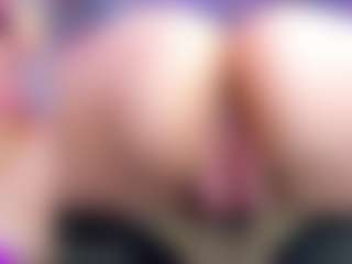 Live cam show with Miss Pawi - Mature on madthumbs