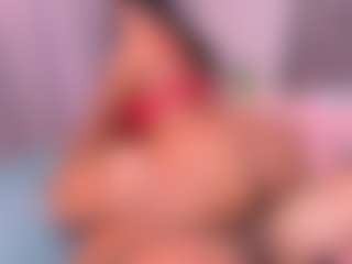 Indianajonness MILF webcam performer live streaming