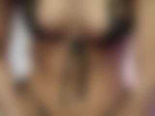 Live cam show with MaraMaxine - Bikini on CamwithHer
