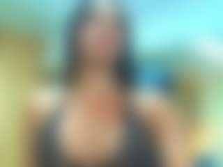 Live cam show with BARBIE-BROWN - Ebony on Camsoda | colombia