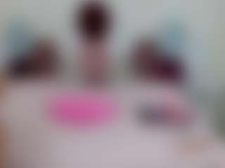 Live cam show with marianabbw - Middle Aged on Mixed Magazine Live