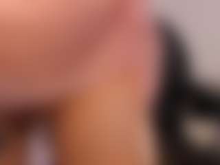 Live cam show with MollySunders - Teen (18+) on justonemore.cc