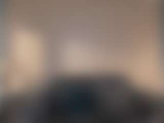 Live cam show with MollySunders - Petite on sexylive.show