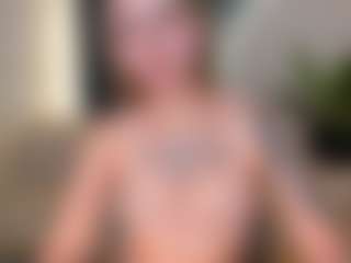 Live cam show with MollySunders - Public on Instabang