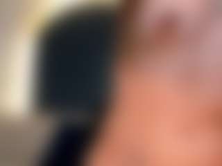 Live cam show with MollySunders - Blonde Hair on SquirtSoMuch