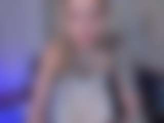 Live cam show with MollySunders - Blonde Hair on Chatstar