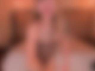 Live cam show with MollySunders - Blonde Hair Petite on https://playwithruby.com