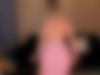 Live cam show with MollySunders - Thong on Uber Horny