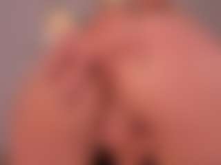 Live cam show with MollySunders - Blonde Hair on Camsoda