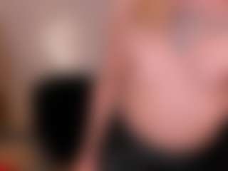 Live cam show with MollySunders - Petite on Camsoda