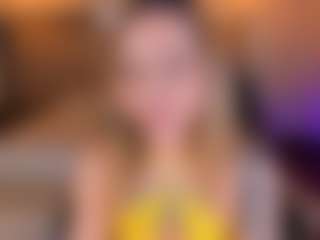 Live cam show with MollySunders - Blonde Hair on Camsoda