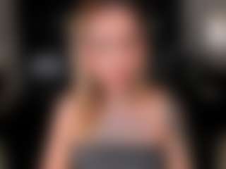 Live cam show with MollySunders - Brown Eyes Blonde Hair on SpankPalCams