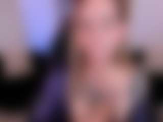 Live cam show with MollySunders - Bikini on CamClone