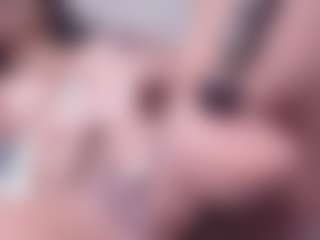 Live cam show with Squirtdoll - Ass Bouncing on SquirtSoMuch