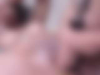 Squirtdoll's Live Sex Cam Show