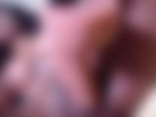 Show in cam erotica live di Squirtdoll