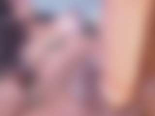 Live cam show with Squirtdoll - Black Squirt on Milfs Live