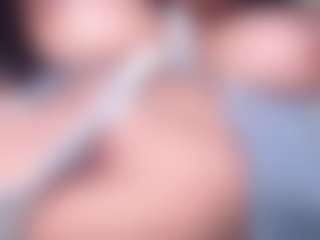 Live cam show with Squirtdoll - Black Shaved Pussy on Camsoda