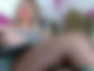 Live cam show with alish-mistress - Small Tits on AdultVida.com