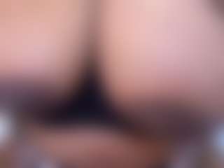 aurora's Live Sex Cam Show