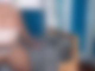 Live cam show with aurora - Fingers on CamSodaAdn