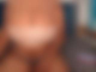 aurora's Live Sex Cam Show