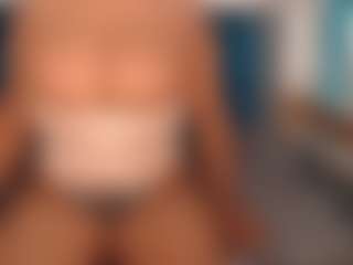 aurora's Live Sex Cam Show