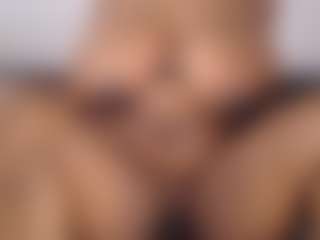 aurora's Live Sex Cam Show