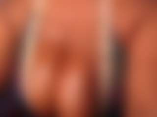 Live cam show with aurora - Strip on Camsoda