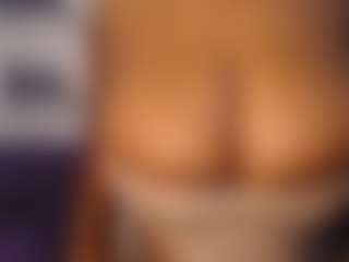 aurora's Live Sex Cam Show