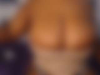 aurora's Live Sex Cam Show
